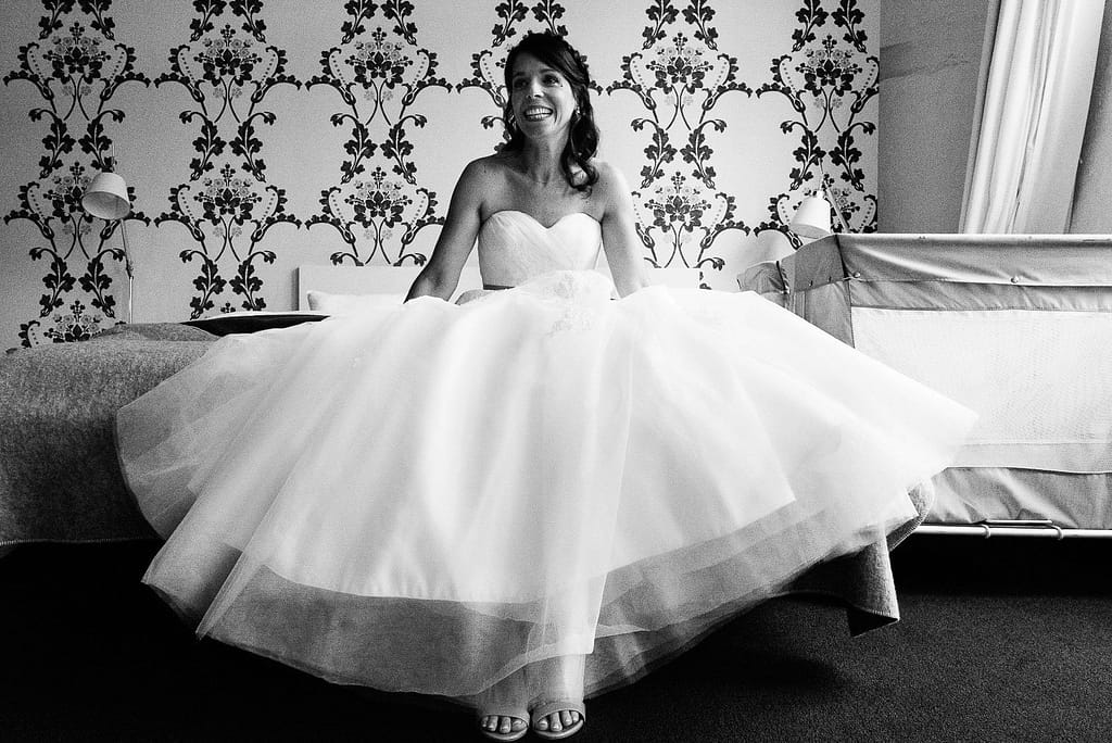 Die Braut ist bereit für den schönsten Tag im Leben im 25hours Hotel in Bahrenfeld bei Hochzeitsfotografie Hamburg