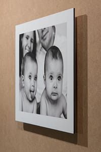 Fine Art Dibond vom Baby Fotoshooting aus der Fine Art Dankeskarten Manufaktur vom Fotograf Ralph von Kaufmann